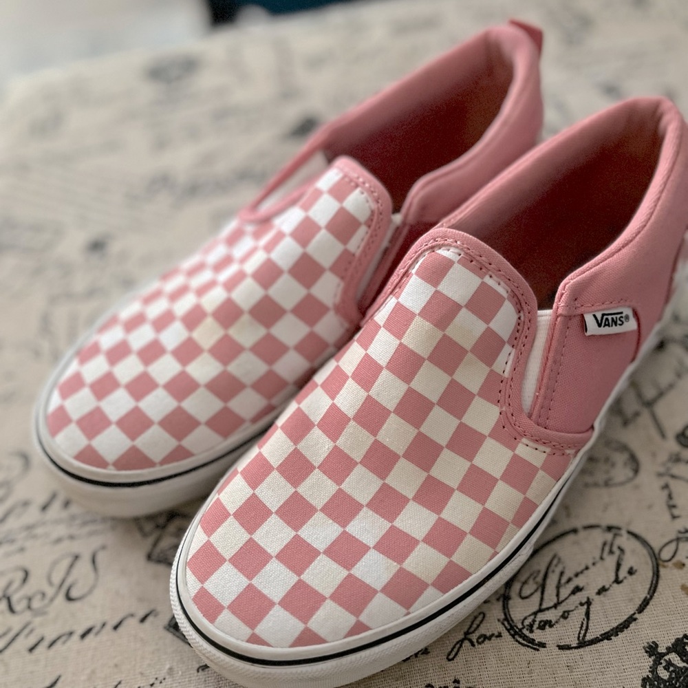 Girls Vans.